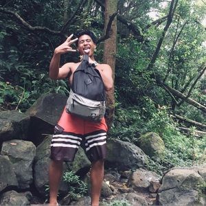 Meet your Posher, Kolomona